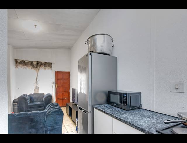 3 BEDROOM TOWNHOUSE FOR SALE IN BLOUBOSRAND